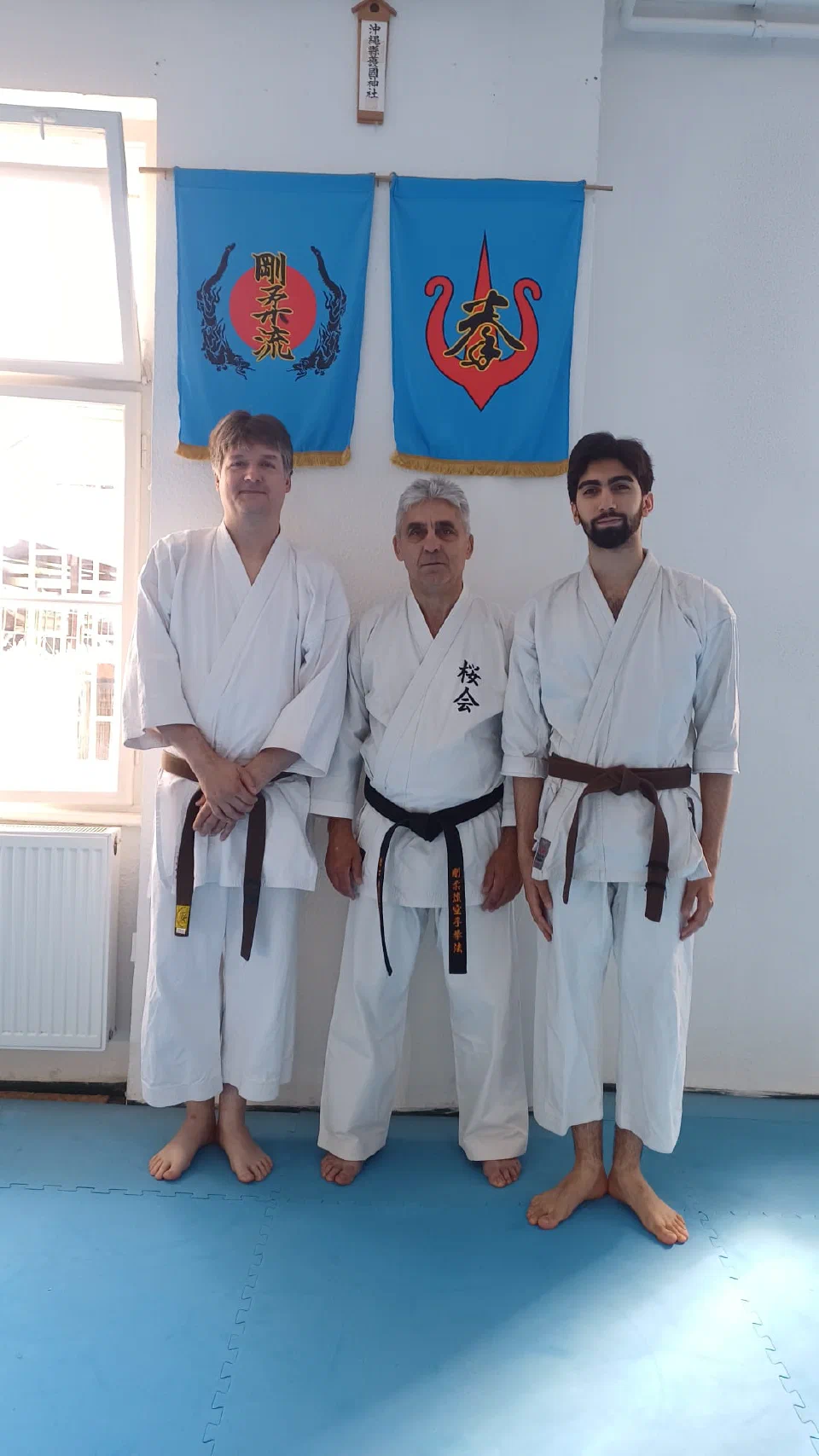 Zwei Dan-Anwärter von Sakura-Kai Düsseldorf mit Shihan László Harsányi in Budapest