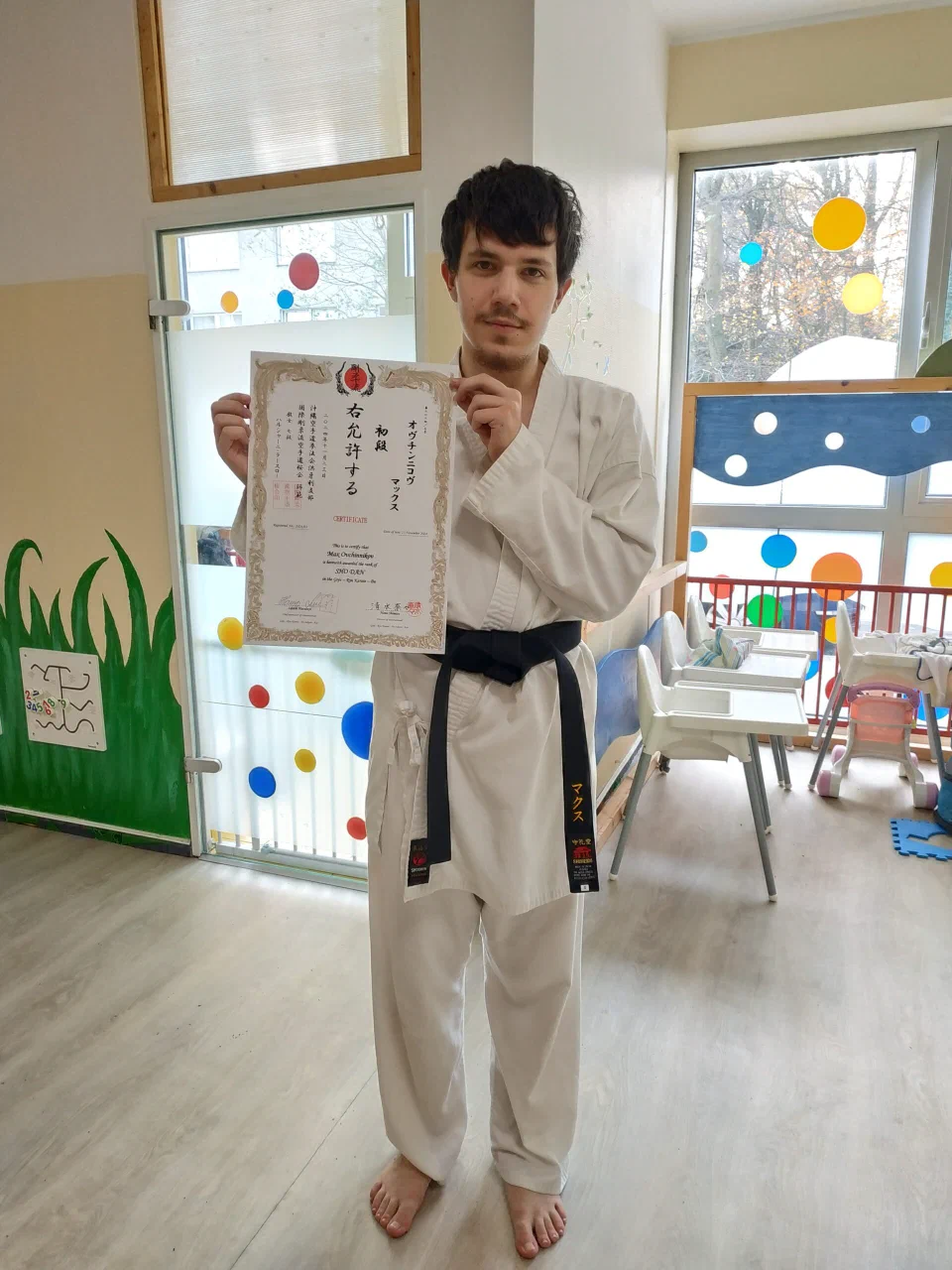 Max Ovchinnikov mit seiner Shodan-Urkunde am 24. November 2024