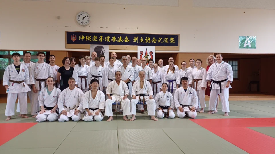 Training auf Okinawa - Takahiro Shinjo