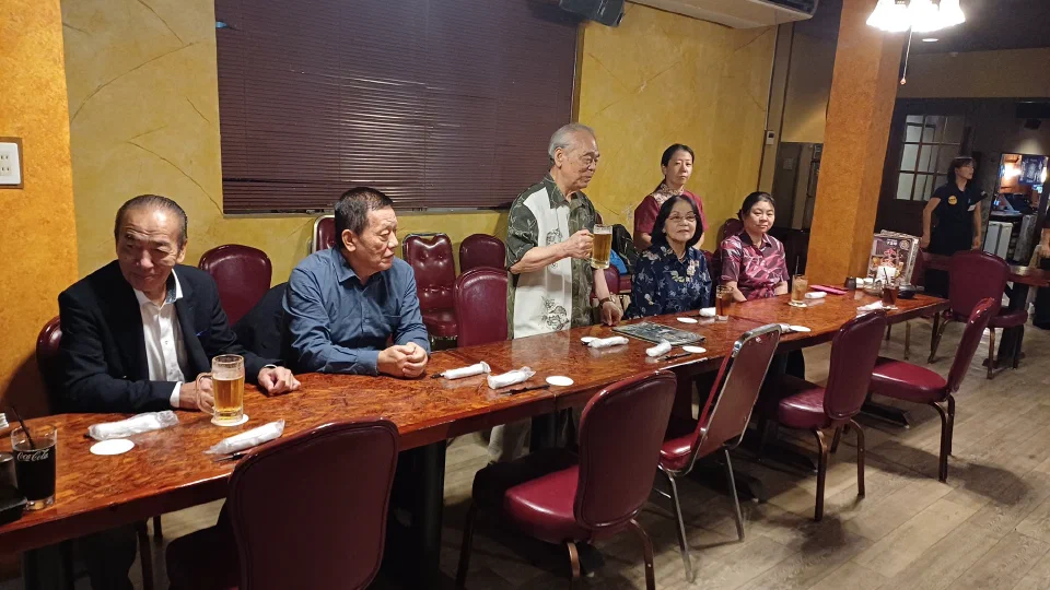 Abendessen mit Karate-Großmeistern auf Okinawa