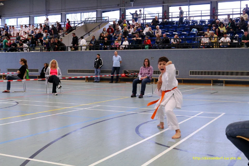 Kata-Wettkampf beim Tomonari Cup 2015 – Foto 37