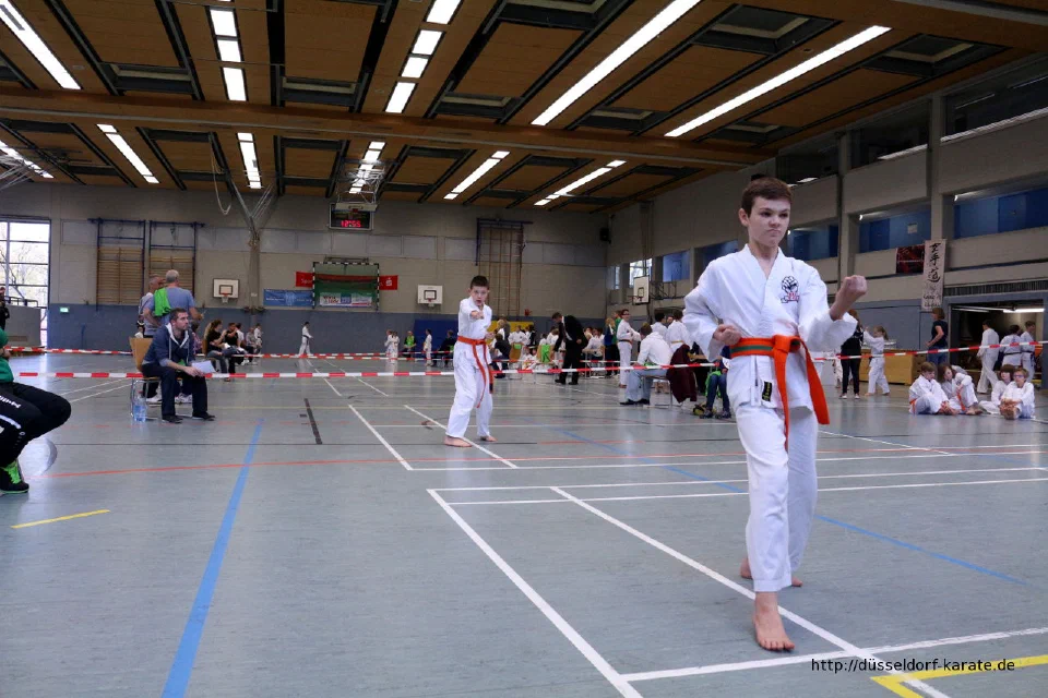 Kata-Wettkampf beim Tomonari Cup 2015 – Foto 39